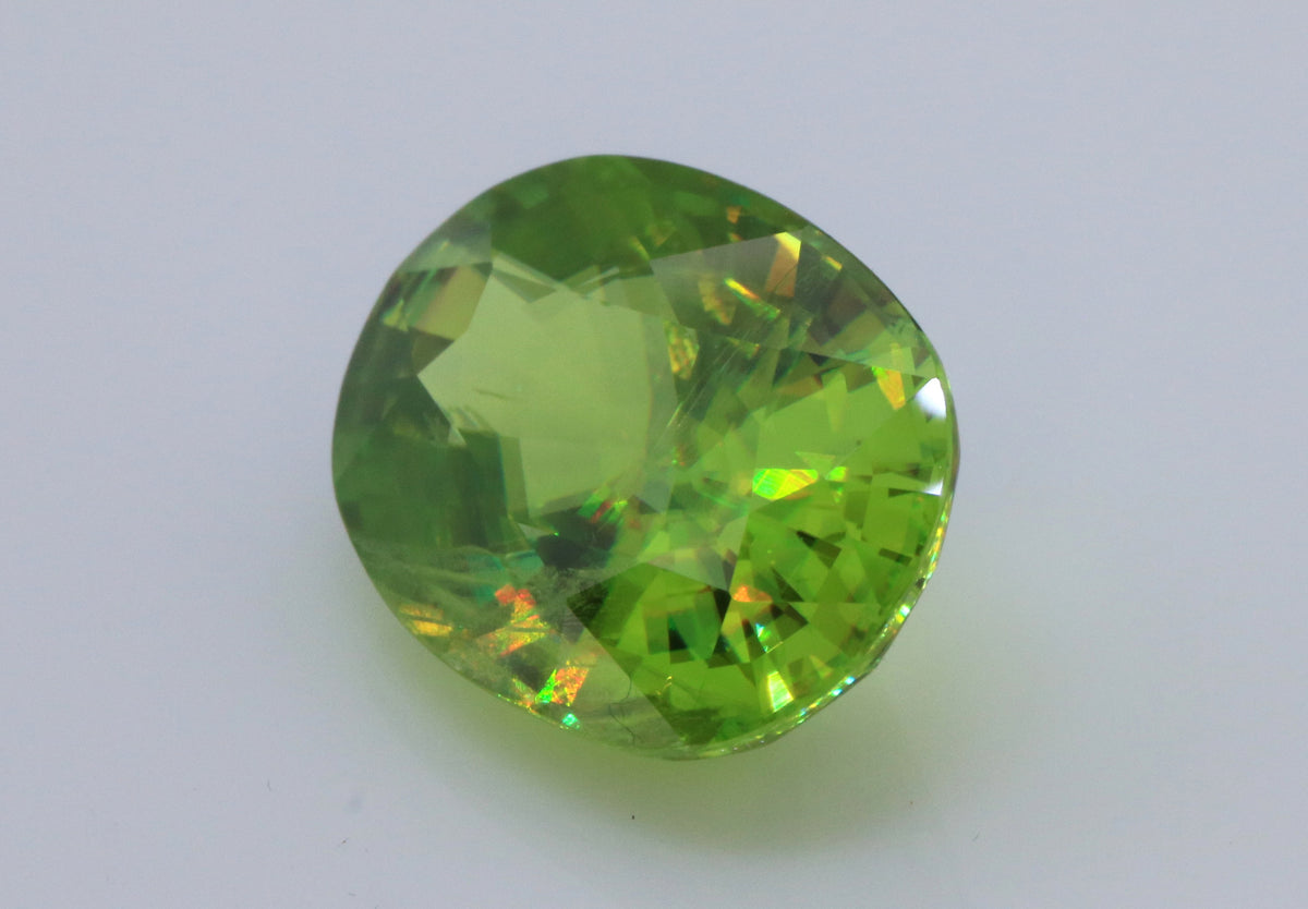 Pierre Sphene Naturelle De Madagascar - Vert/Jaune 6x4.8mm 0.57ct - Qualité Rare