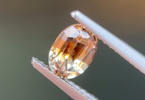 1.05 carat Montana Bi-colour Orange and White Sapphire