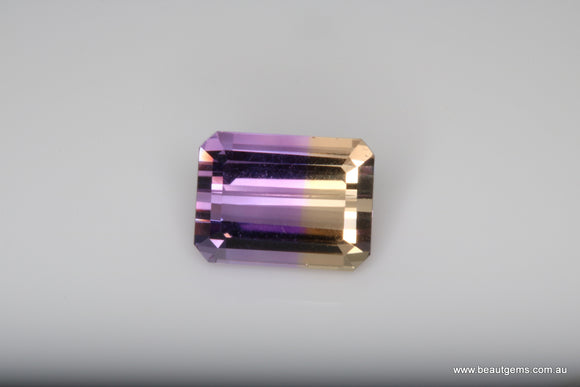 3.72 carat Bi-colour Purple and Yellow Bolivia Ametrine